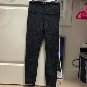 Lululemon Wunder Under Leggings 25”